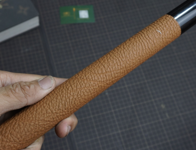 Bọc cơ da Togo nâu gold cho chuôi Predator