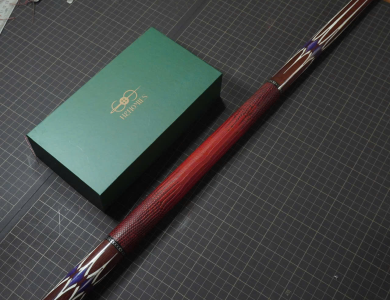 Bọc cơ da kỳ đà hoa đỏ-đen cho chuôi Musashi