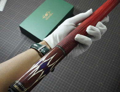 Bọc cơ da kỳ đà hoa đỏ-đen cho chuôi Musashi