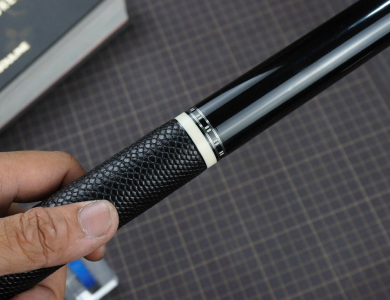 Bọc cơ da rắn Karung đen cho chuôi Mezz EC9