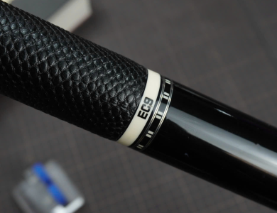 Bọc cơ da rắn Karung đen cho chuôi Mezz EC9