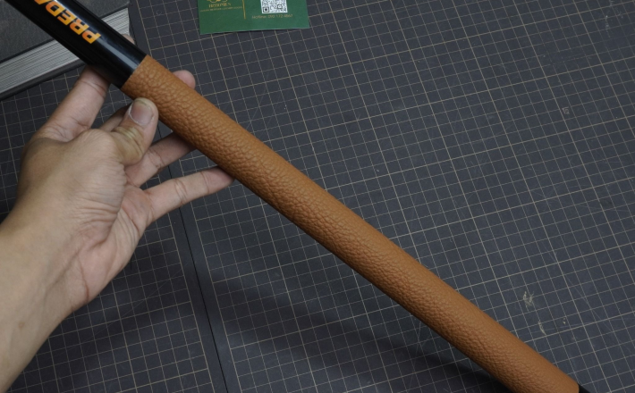 Bọc cơ da Togo nâu gold cho chuôi Predator