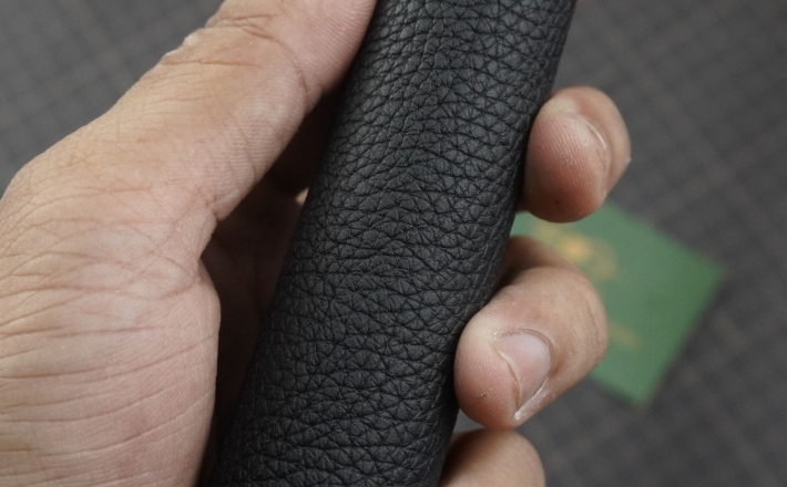 Bọc cơ da Togo đen cho chuôi Predator