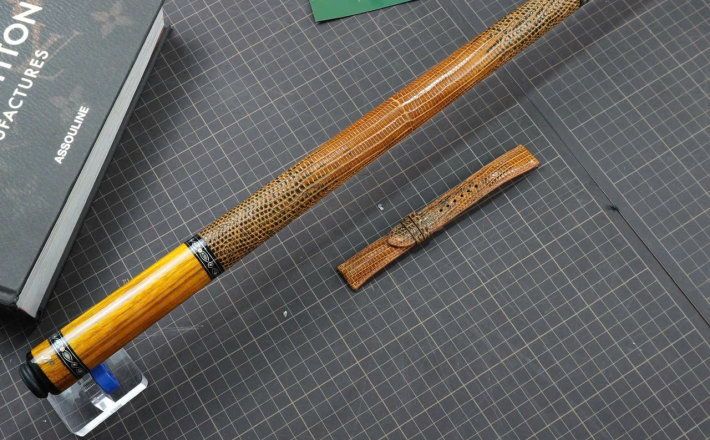 Bọc cơ da kỳ đà hoa nâu-đen cho chuôi JF, Dufferin, Universal