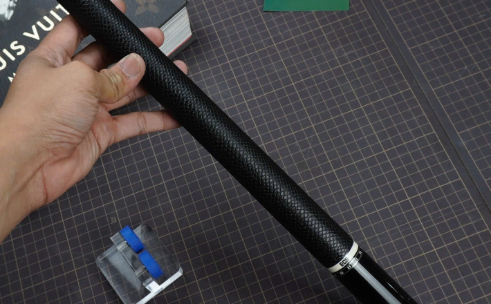 Bọc cơ da rắn Karung đen cho chuôi Mezz EC9