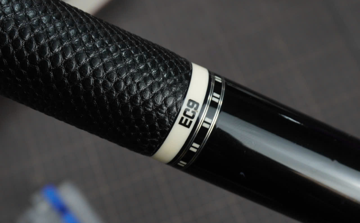 Bọc cơ da rắn Karung đen cho chuôi Mezz EC9