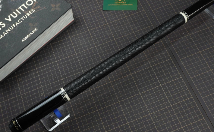 Bọc cơ da rắn Karung đen cho chuôi Mezz EC9