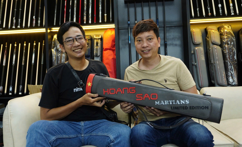 Cơ thủ Chuyên nghiệp Hoàng Sao